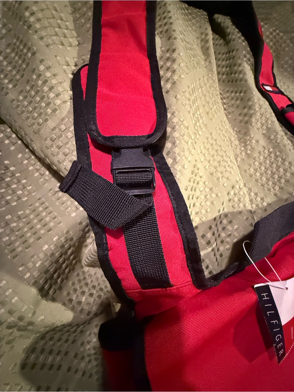 Tommy Hilfiger Red Messenger Bag with Black Trim - Picture 12 of 13